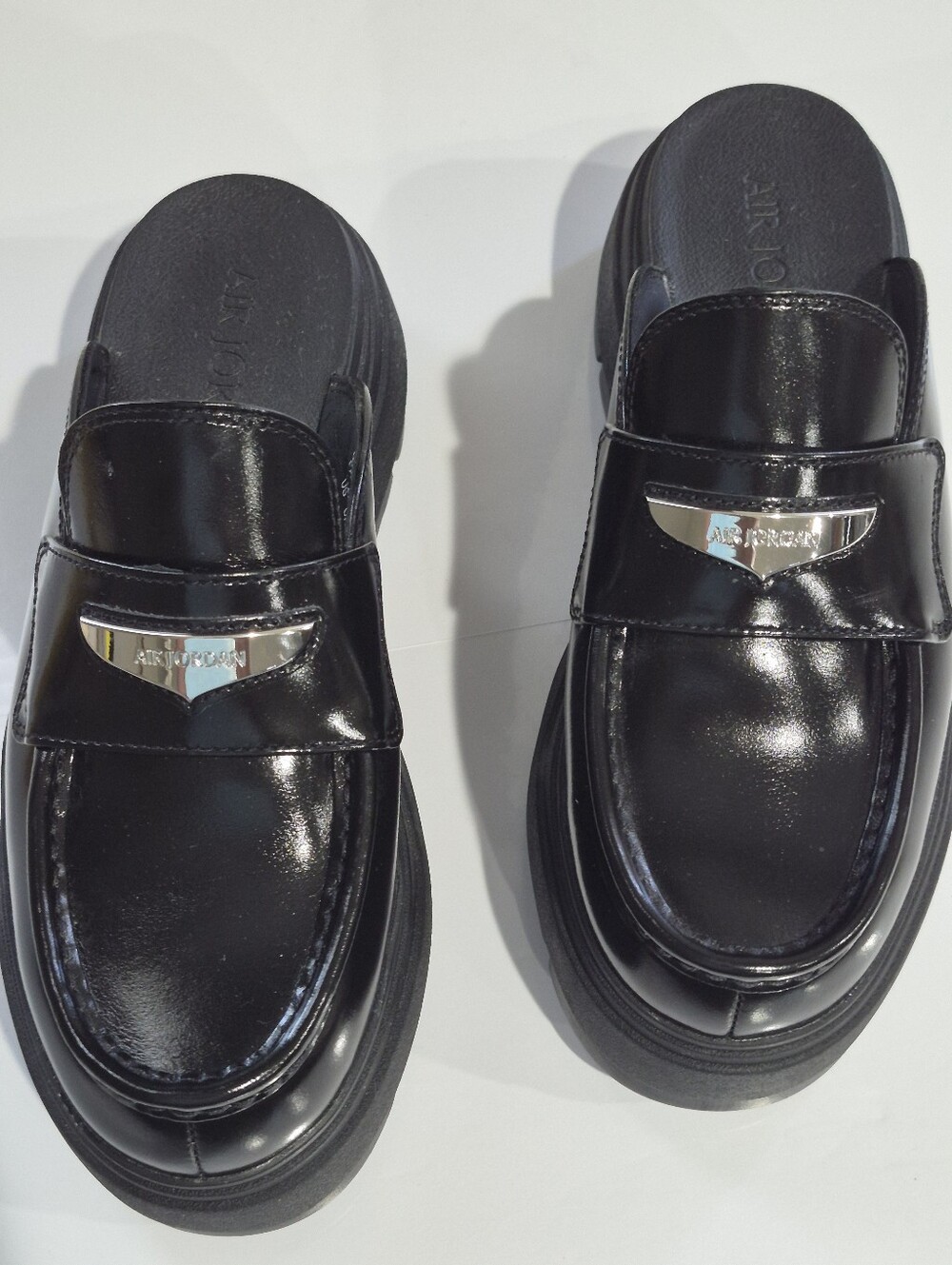 NIKE AIR JORDAN Mules HJ4292-001  Black Metallic Silver Women Size 8 - Picture 2 of 14